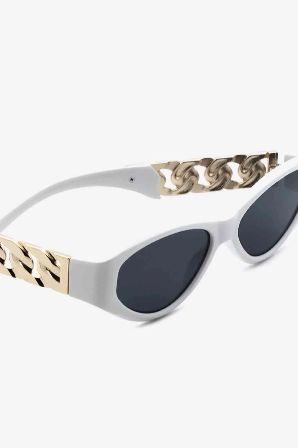 TEEK - Flat Side Chain Temple Cat Eye Sunglasses