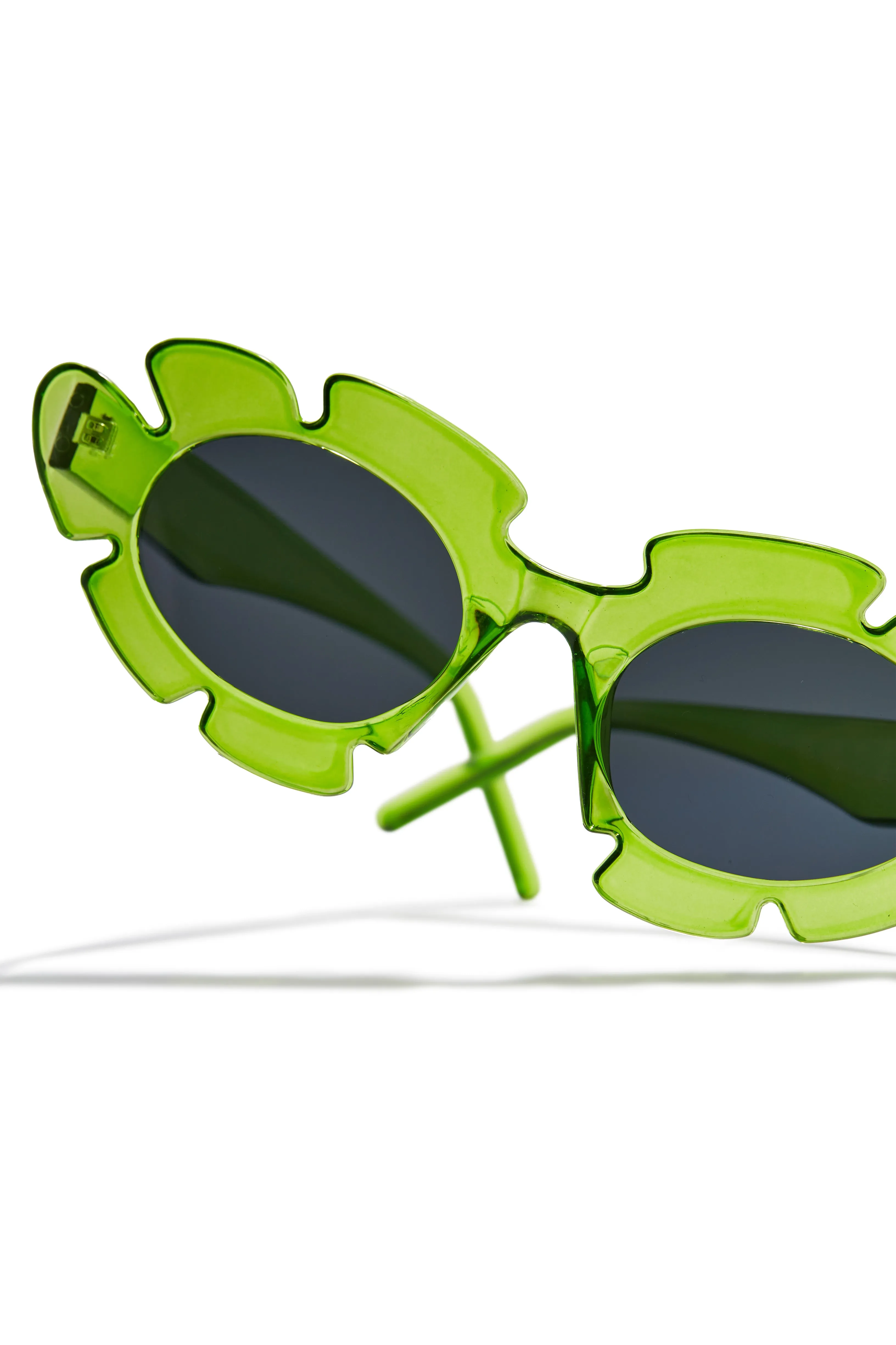 Weekend Flirt Unique Standout Frame Sunglasses - Green